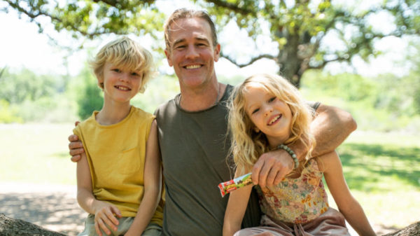 James Van Der Beek and two of his children